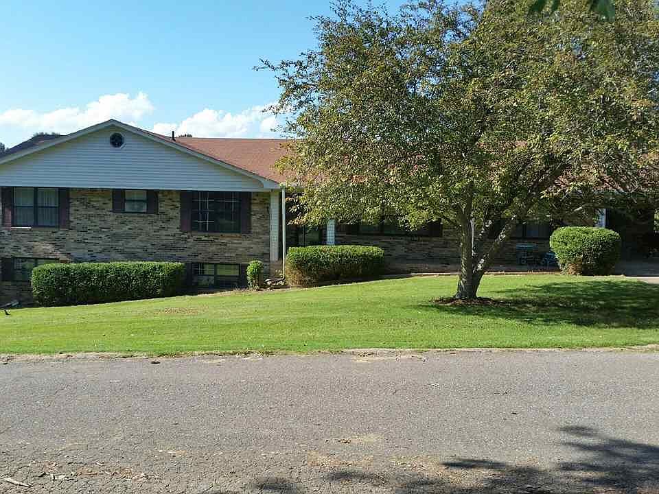 1st image of 137 Chris Dr