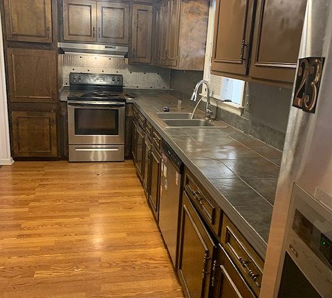 234 Winterberry Drive Kitchen and appliances