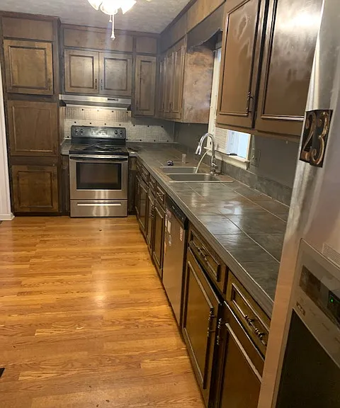234 Winterberry Drive Kitchen and appliances