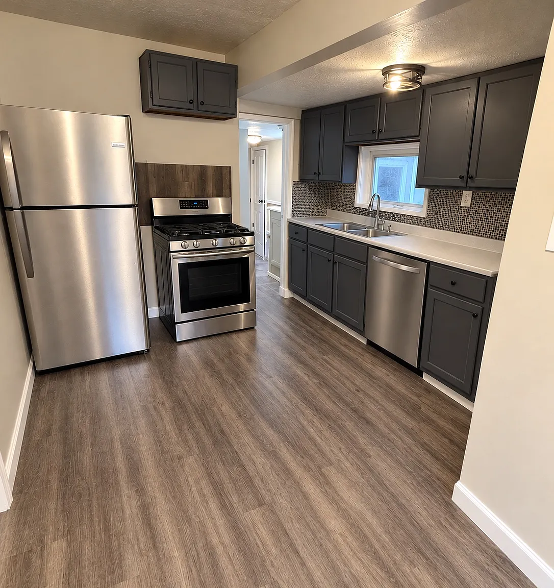 2 bed, 989 sqft, $1,450 — Photo 1