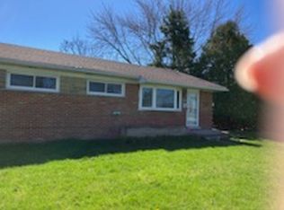 22044 Kelly Rd, Eastpointe, MI 48021