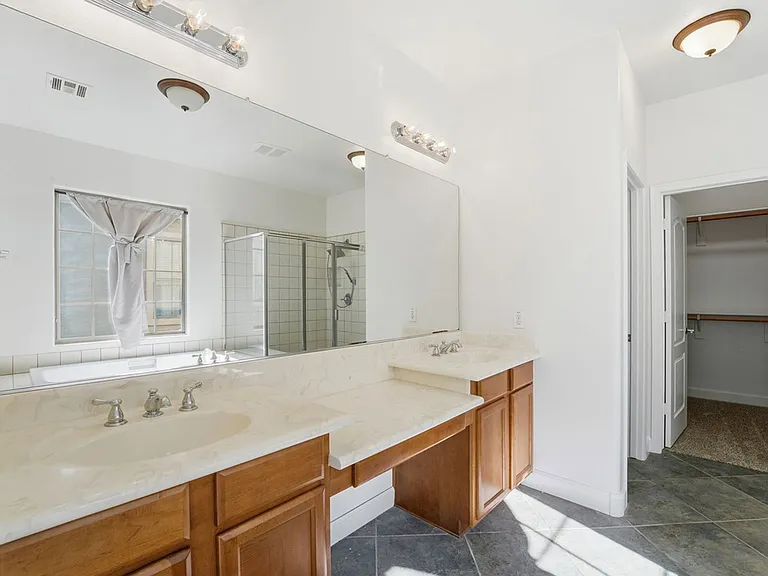 15391 W Dreyfus St — Photo 36