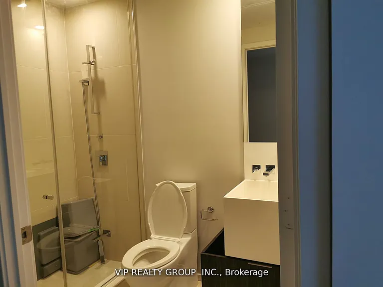 1 Bloor St E #2209 — Photo 9