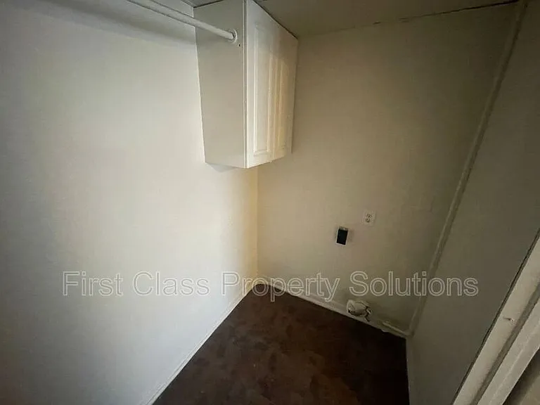 1731 NW 32nd St #15 — Photo 12