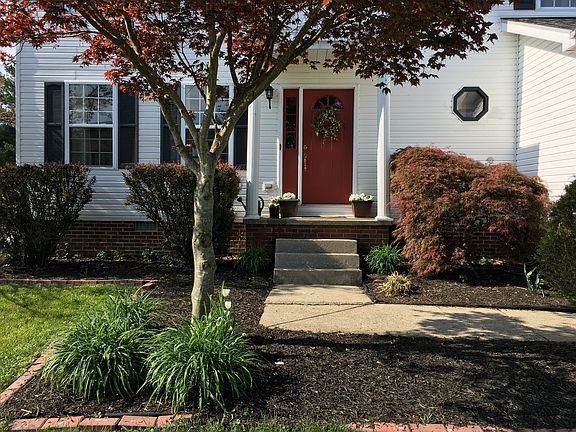3rd image of 43 Shannon Dr
