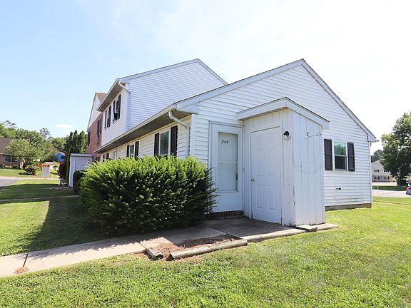 3rd image of 244 Colonial Dr