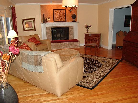 Spacious Family Room