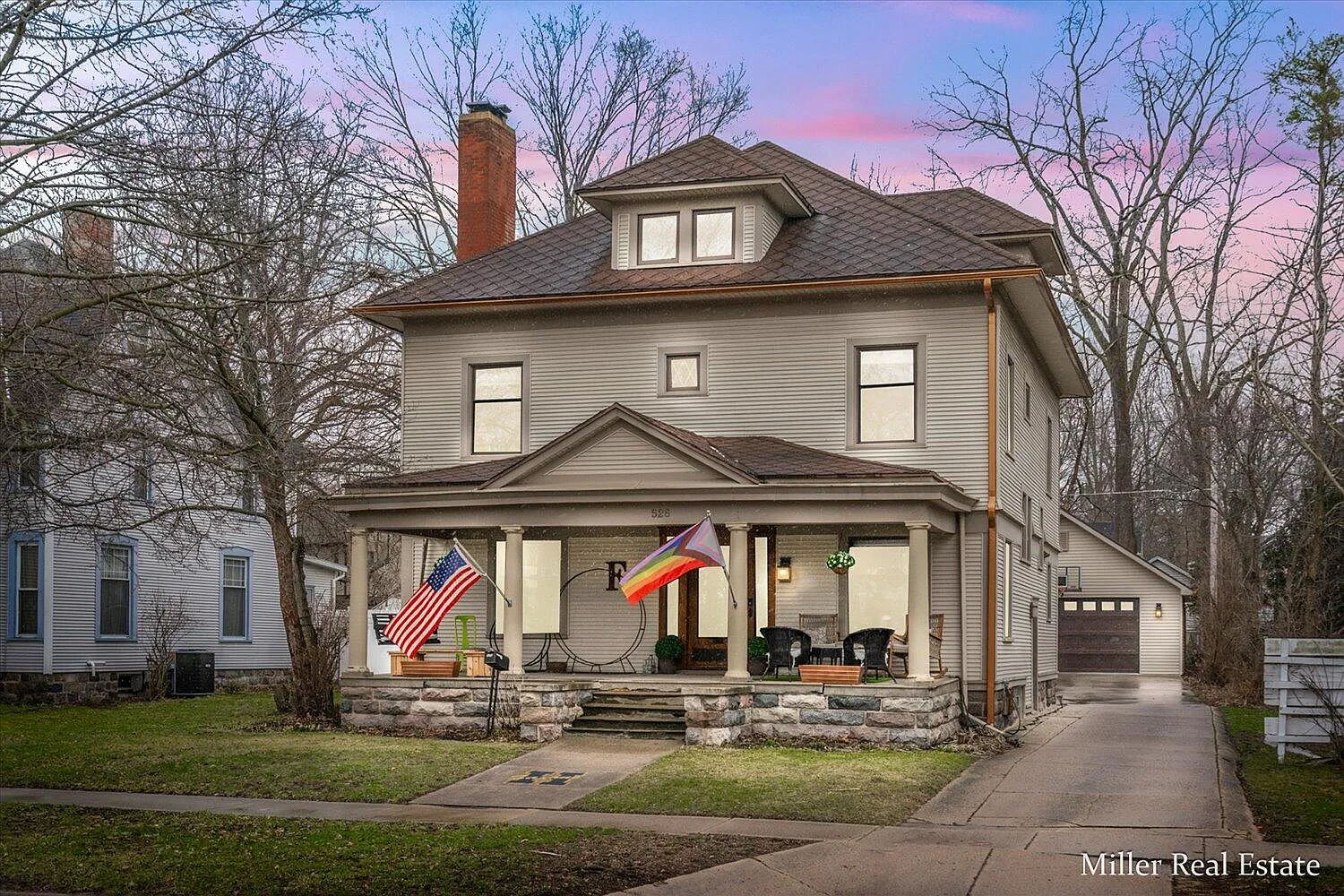 526 W Green St photo 1