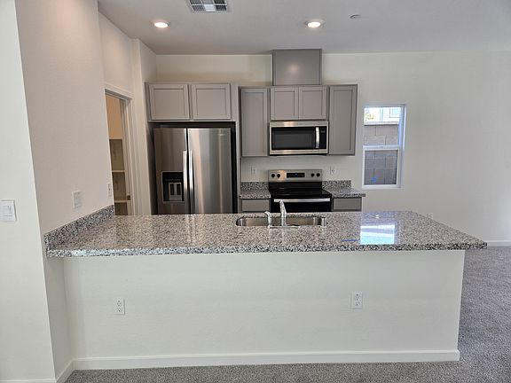 4th image of 5700 Molino Cir