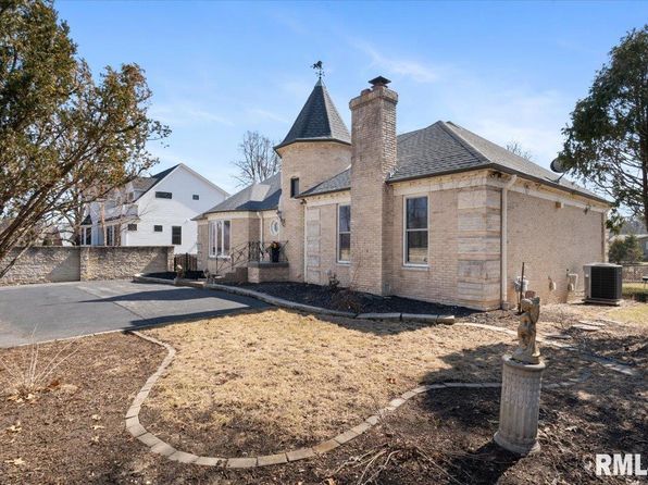 3117 E Locust St, Davenport, IA 52803