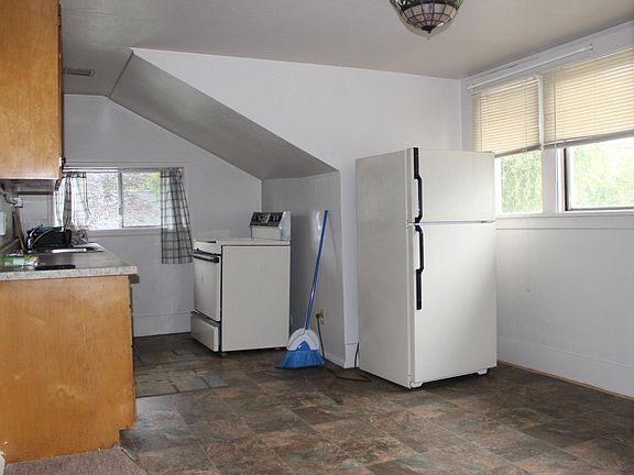5th image of 4001 S Thompson Ave #B