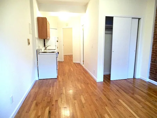 Rented by Sovereign Associates | media 11