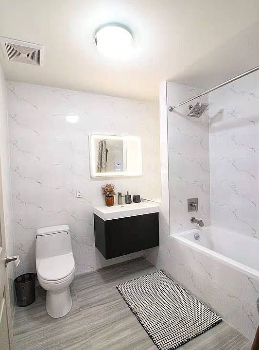 2nd image of 62-98 Woodhaven Blvd #6K