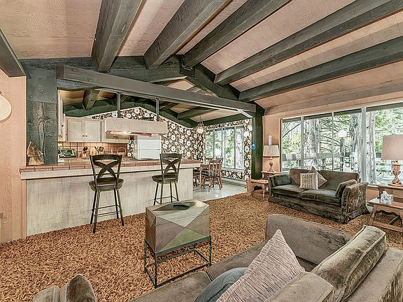 3rd image of 41390 Kokanee Ln