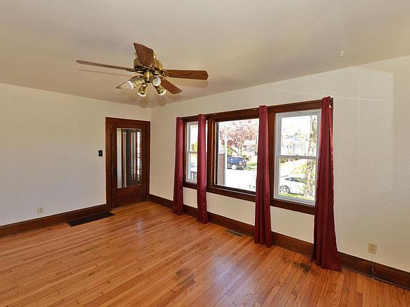 4th image of 2931 Olive STREET