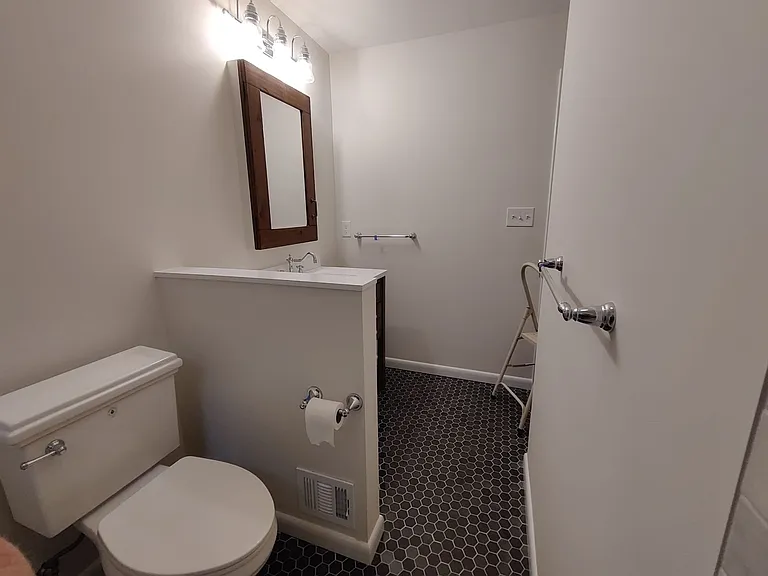 8005 Candlewood Dr — Photo 21