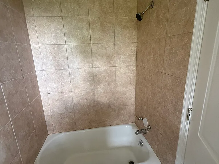 532 N Main Ave #1 — Photo 6