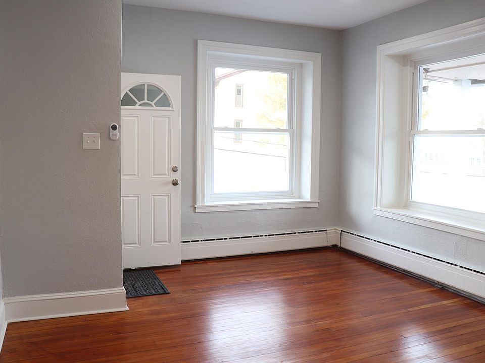 Entrance to living room