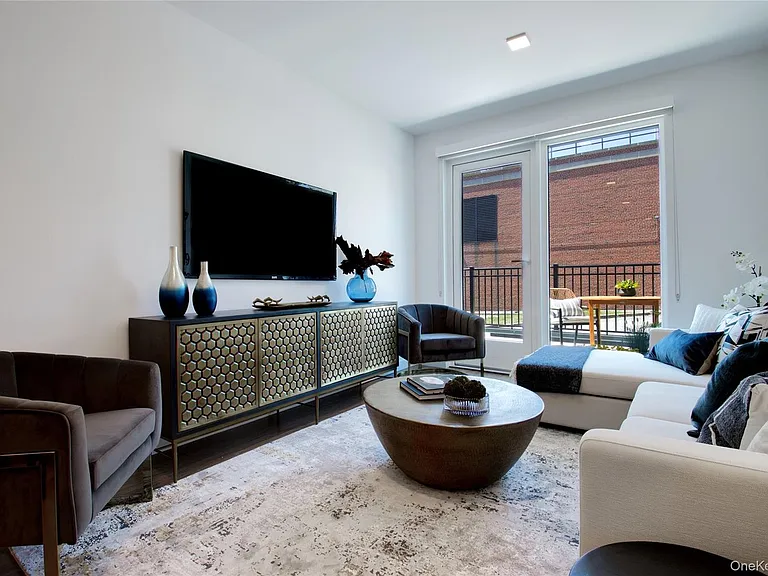 333 Warner Ave #208 — Photo 7