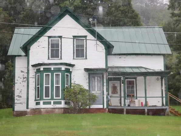 91 Acton Pl, South Royalton, VT 05068