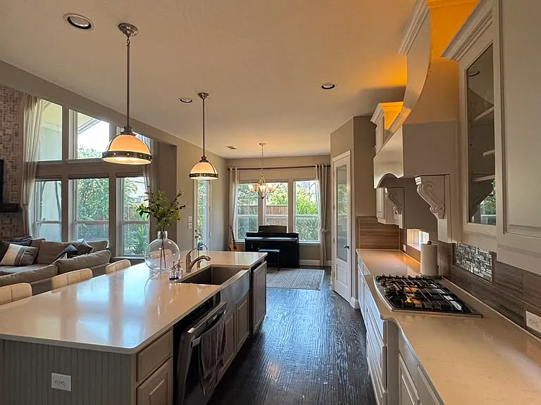 6133 Claridge Ln — Photo 6