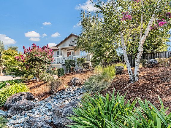 4th image of 3926 Heathrow Ln