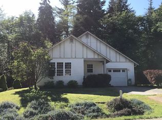 8016 Maple Point Dr, Clinton, WA 98236