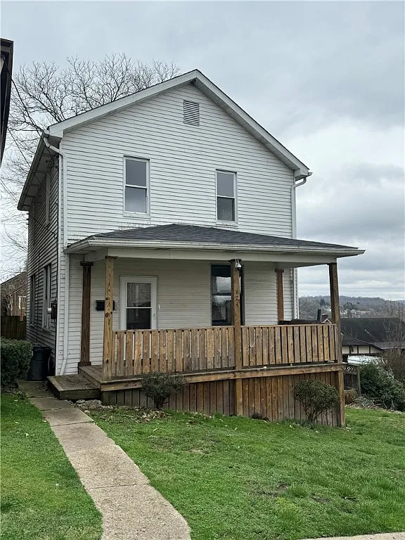 624 Front St photo 1