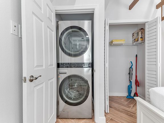 2nd image of 601-603 Lyndhurst St #603-A