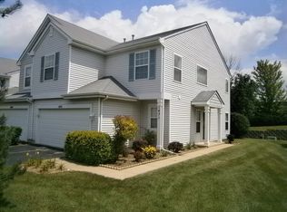 1471 Meadowsedge Ln, Carpentersville, IL 60110