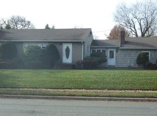 631 Grove Ave, Edison, NJ 08820