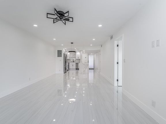 2nd image of 9811 N Hollybrook Lake Drive #308