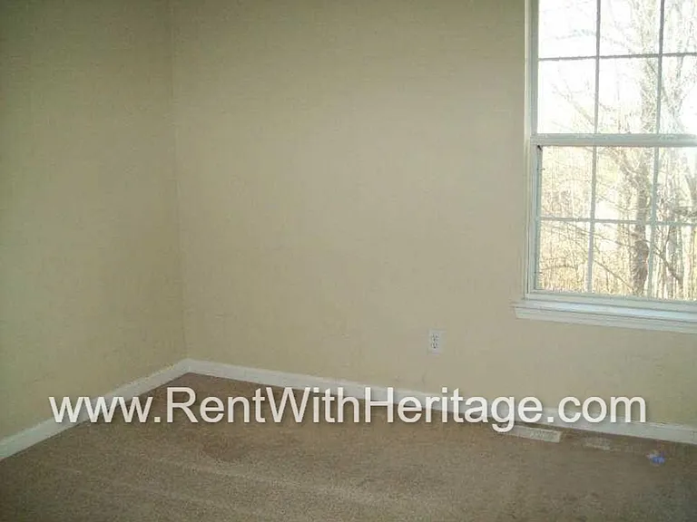 6322 Hillview Ln — Photo 7