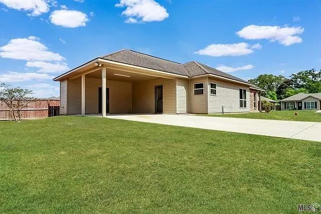 3 bed, 2.0 bath, 1356 sqft, $1,600 — Photo 3