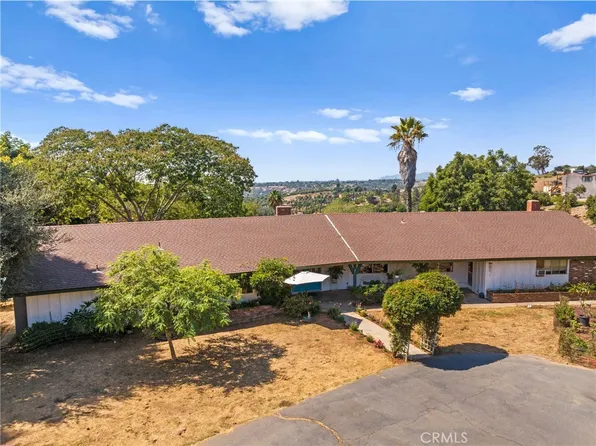 3550 Canonita Dr, Fallbrook, CA 92028