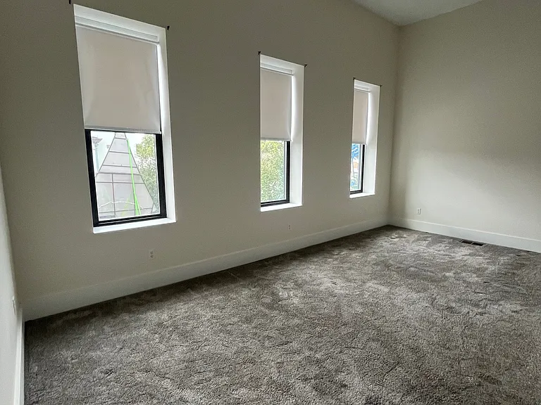 206 N Main St — Photo 13