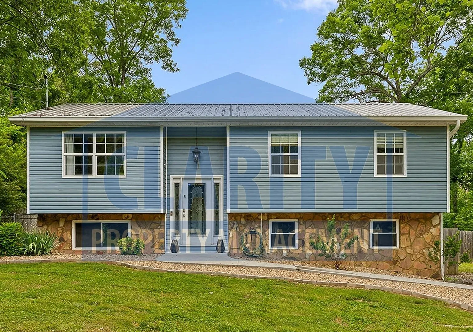 Beautiful four bedroom home!! — Photo 1