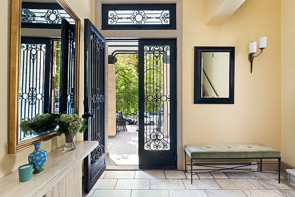 Sold by Compass | media 4