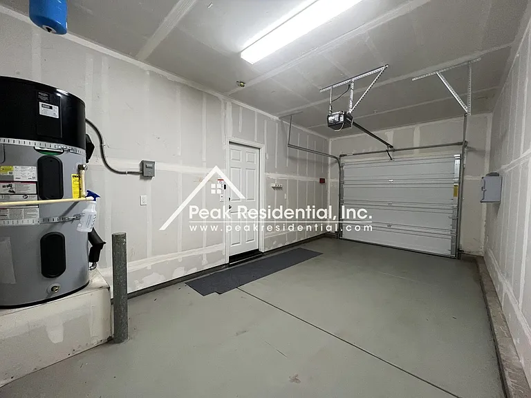 8112 Creeping Willow Ln — Photo 26