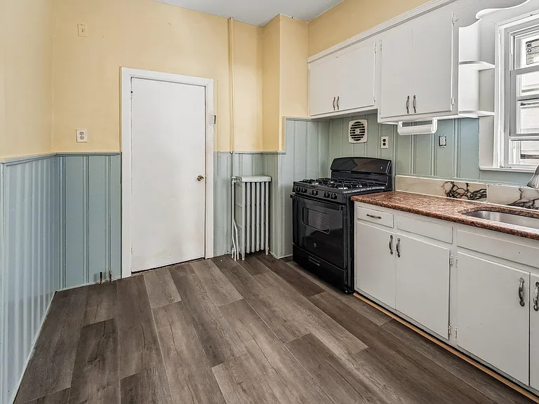 135 Charles St #1 — Photo 8