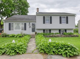 88 Saratoga Ave, Chicopee, MA 01013