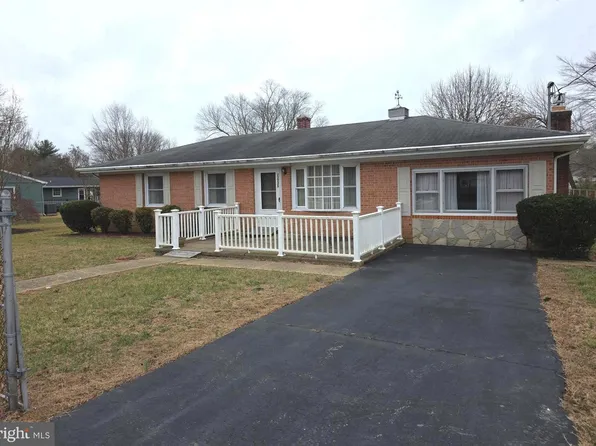 22735 Bellwood Ln, California, MD 20619