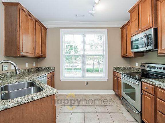 4th image of 2200 Belle Isle Ave Unit 202