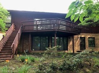 140 Windbrook Dr, Elyria, OH