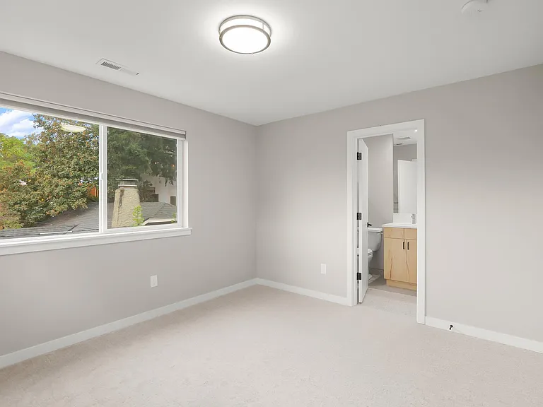 3275 SE Francis St — Photo 13