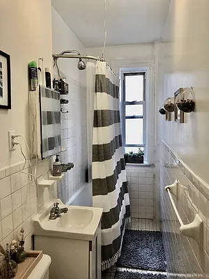 Rented by LJ Sloane Management | media 36