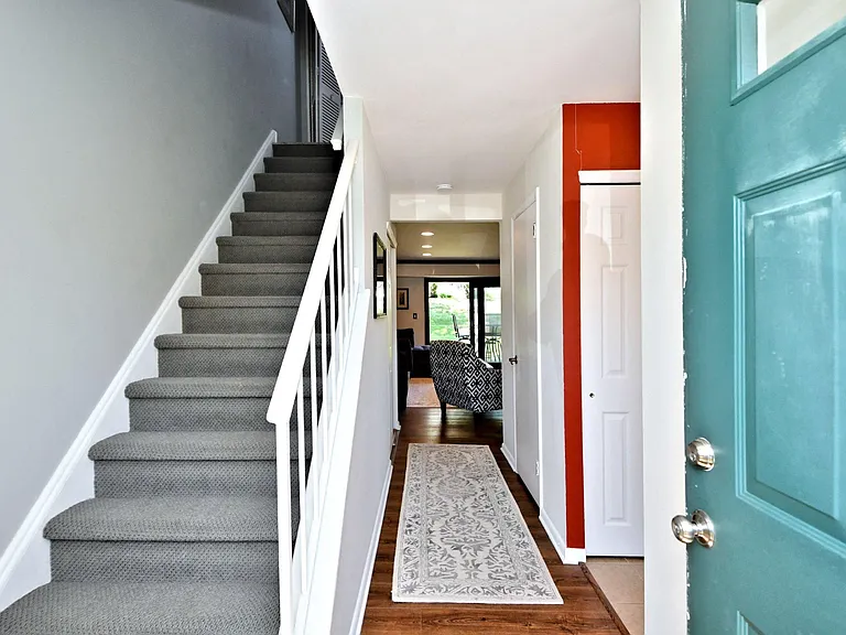 615 Piedmont Ct — Photo 5