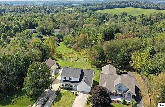 4th image of 785 Country Club Dr