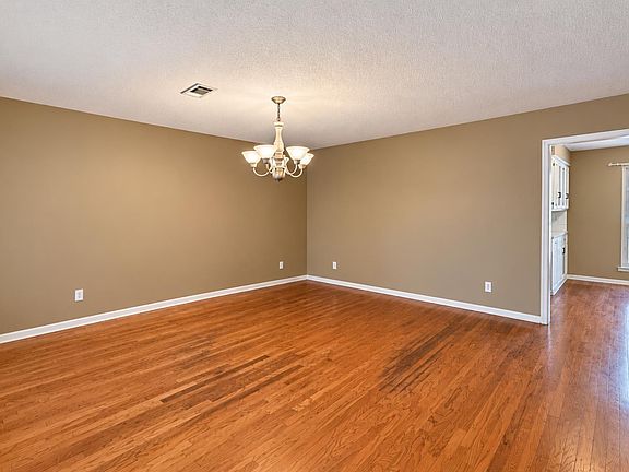 4th image of 7604 Flintrock Rd