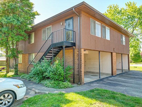 2nd image of 250 Donna Dr APT 1D